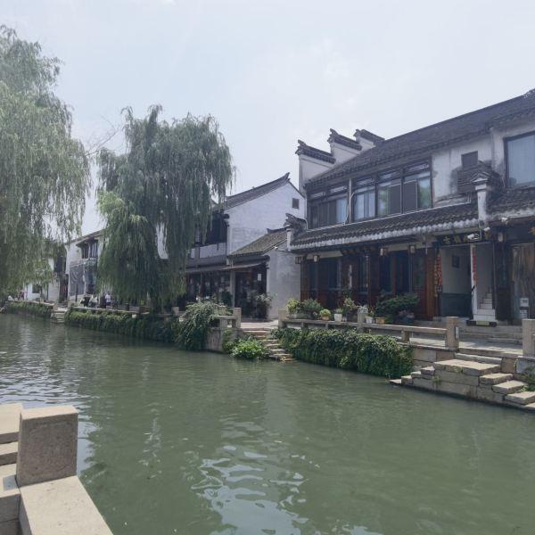 匆忙离开